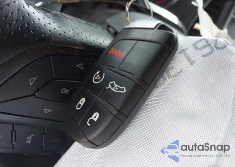 2021 Dodge Challenger R/T Scat Pack z USA, uszkodzony, nr VIN 2C3CDZFJ7MH651833